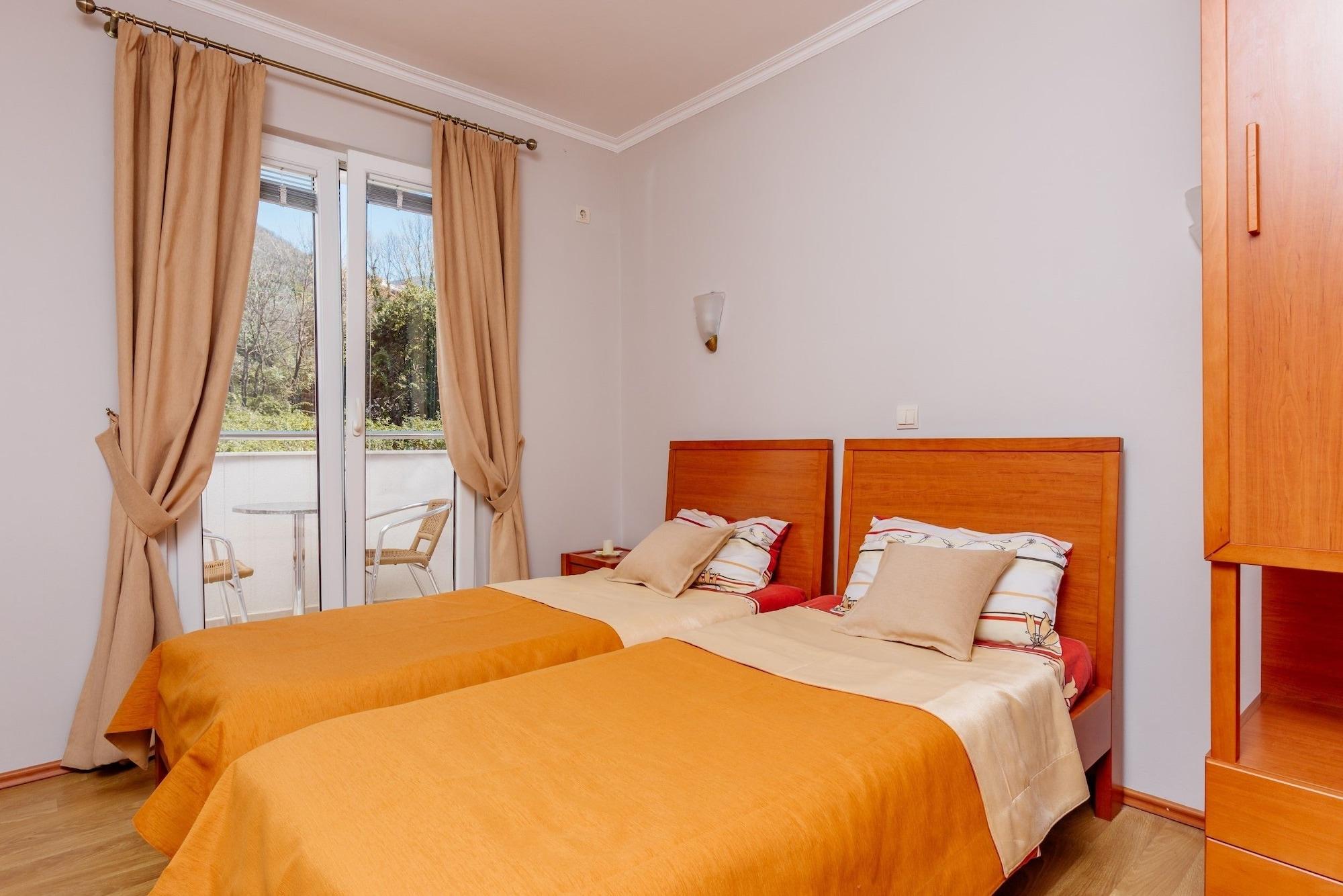 טיווט Apartments Perper מראה חיצוני תמונה