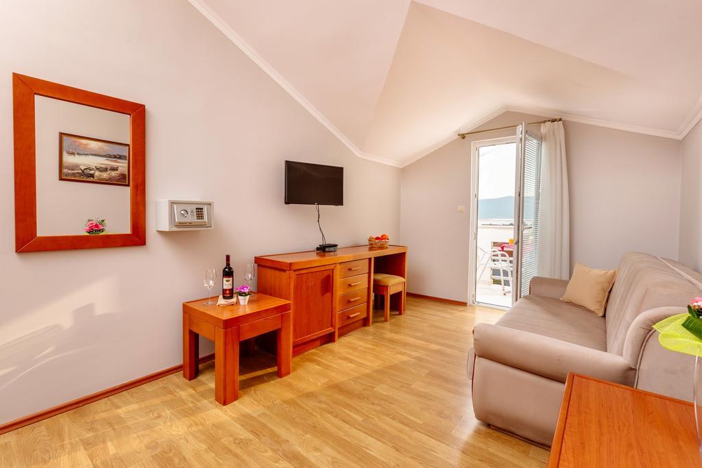 טיווט Apartments Perper מראה חיצוני תמונה