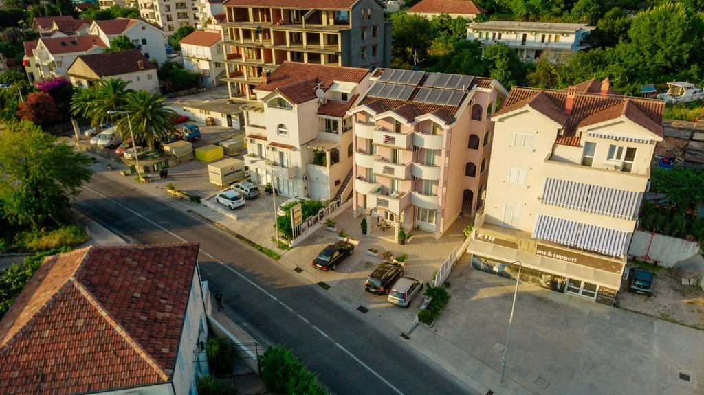 טיווט Apartments Perper מראה חיצוני תמונה